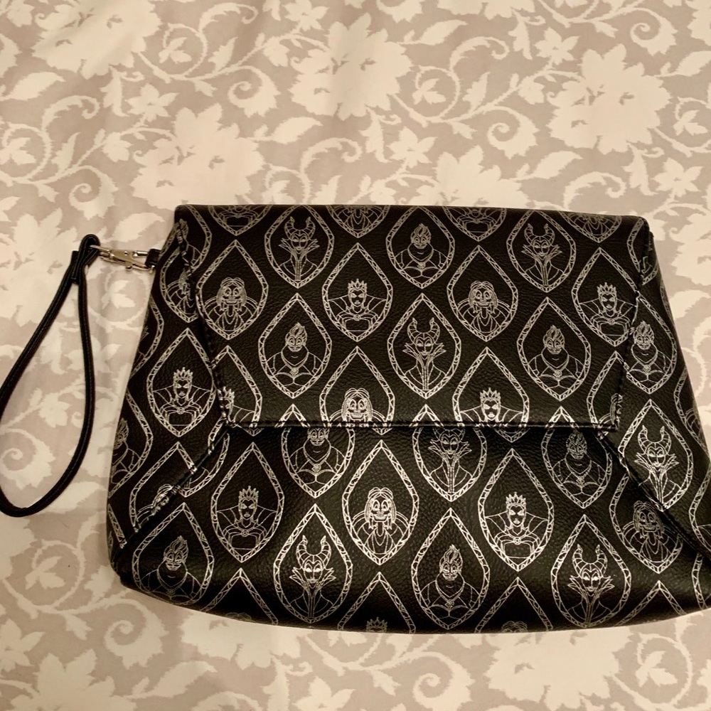 Disney “villians” clutch